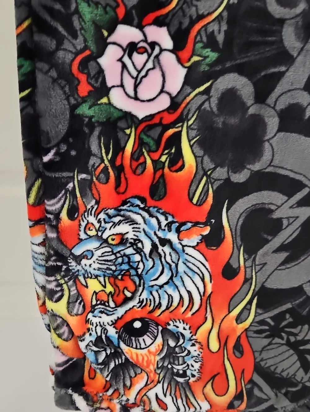 Ed Hardy NWT Plush Oversized Throw